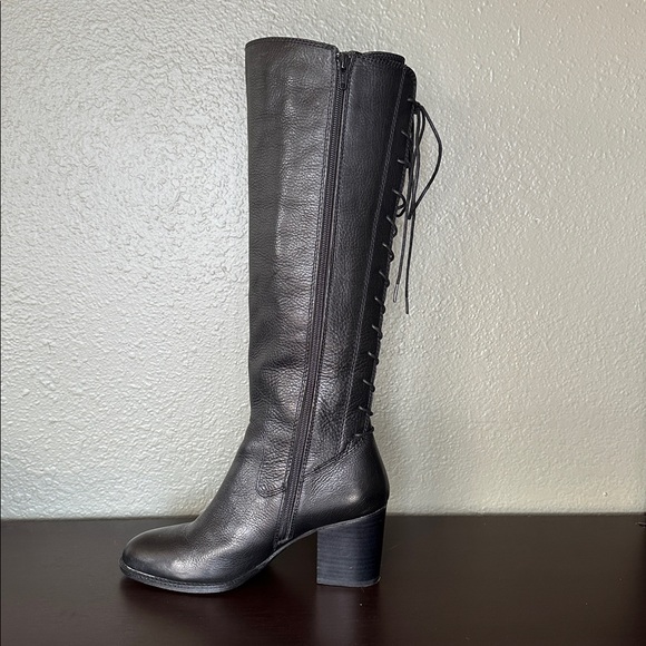 Sofft Boots (7.5) - Picture 9 of 11